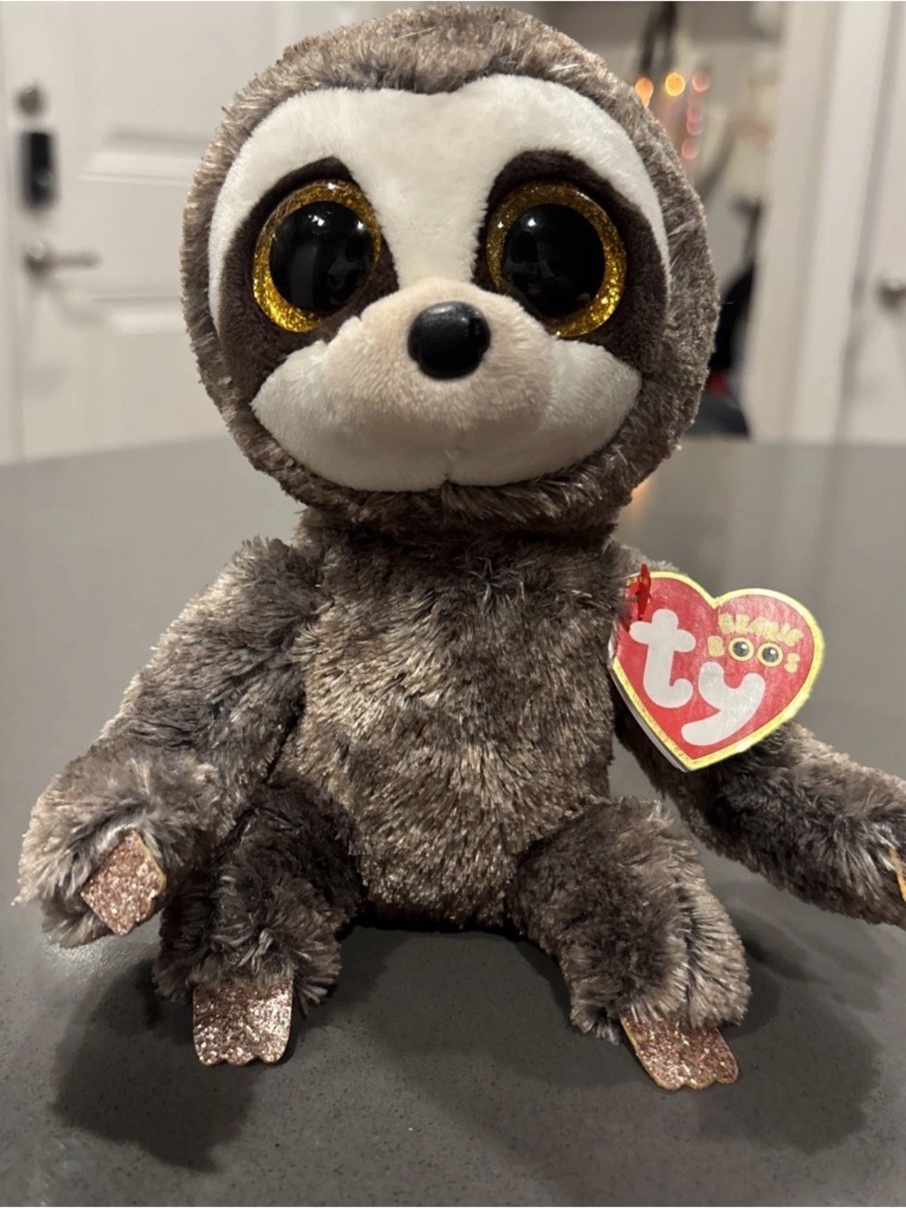 NWT Ty Beanie Boos Dangler Sloth
Grey Plush Gold Glitter Eyes 6 inch